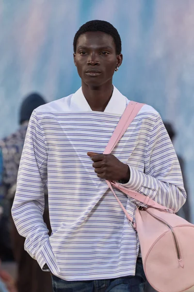 Look 35